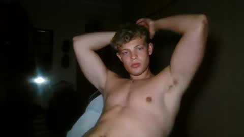 alexcoxx21 online show from August 12, 10:34 pm