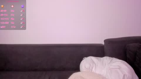 Alexia online show from August 13, 11:30 pm
