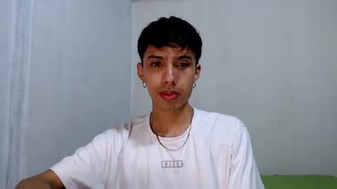 Alexis online show from August 9, 11:00 am