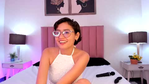 ALEXIS online show from August 15, 8:40 am