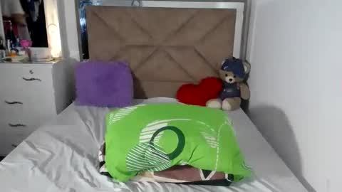 -- ALEXIS -- online show from June 24, 2:57 am