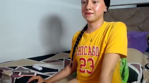 -- ALEXIS -- online show from August 11, 6:48 am