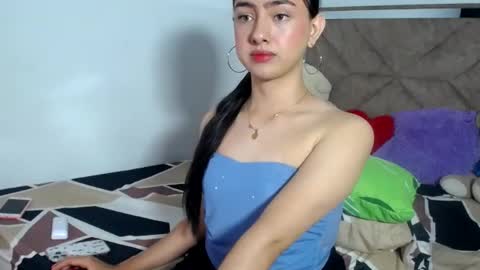 -- ALEXIS -- online show from August 12, 2:14 am