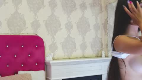 alexisdevine online show from August 12, 7:43 am