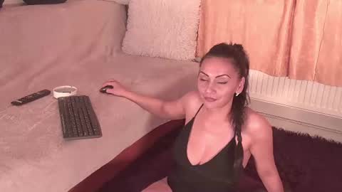 Alexis online show from August 7, 6:52 pm