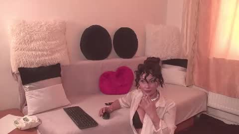 Alexis online show from August 10, 2:07 pm