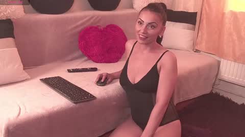 Alexis online show from August 11, 2:19 pm