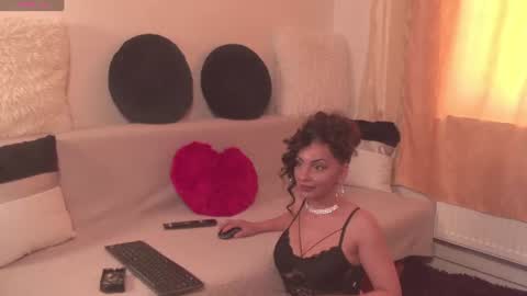 Alexis online show from August 17, 3:50 pm