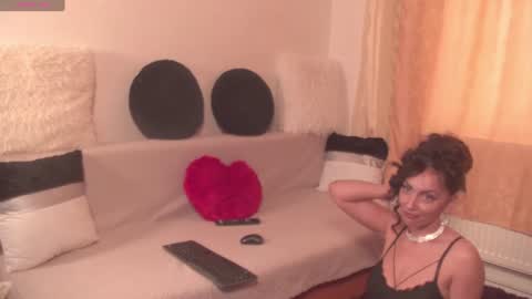Alexis online show from August 17, 4:56 pm
