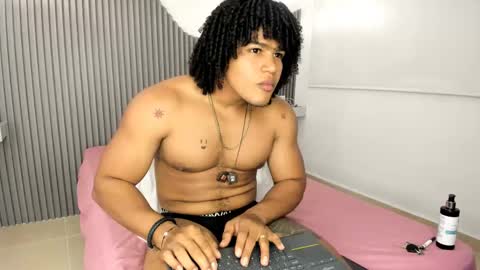 ALEXJ BLACK online show from April 28, 4:32 pm