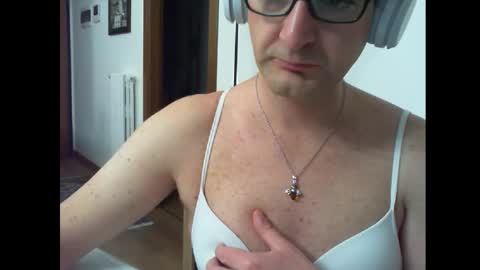 Alexia online show from February 19, 9:01 pm