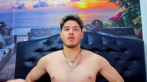 Alex online show from August 6, 9:25 pm