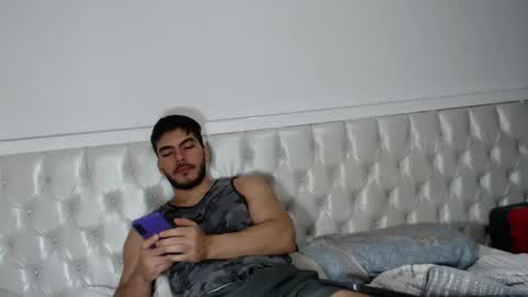 alexsb1998 online show from May 7, 8:59 am