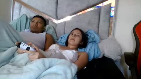 alexvsluisa online show from August 9, 4:41 pm