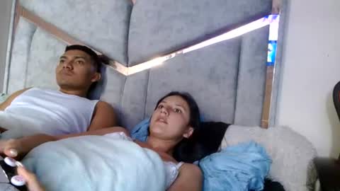 alexvsluisa online show from August 9, 7:59 pm