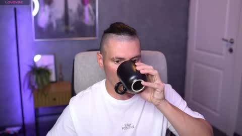 Alex online show from August 11, 7:43 am
