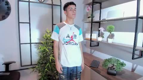 Alfred Vittar online show from August 13, 5:10 am