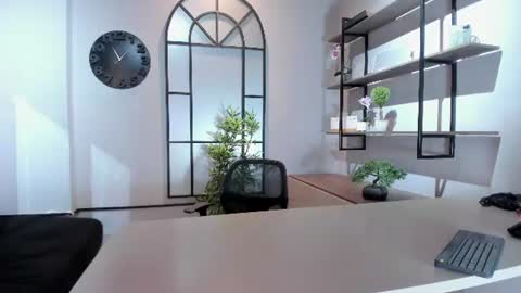 Alfred Vittar online show from August 13, 7:22 am