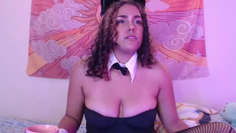algiz_ online show from May 17, 8:32 pm