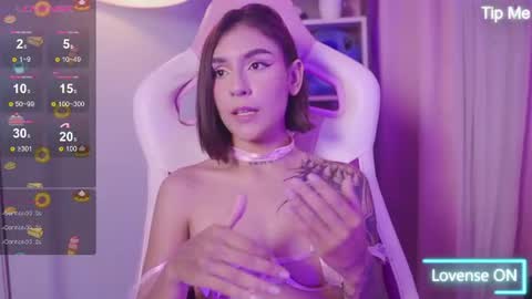 ali_small8 online show from July 9, 10:04 pm