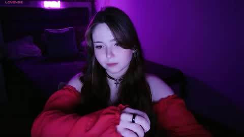 AlicaPeach online show from August 5, 11:30 am