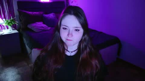 AlicaPeach online show from August 12, 2:30 pm