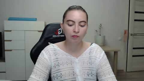 Alice online show from July 25, 6:56 pm