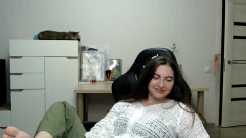 Alice online show from August 9, 5:03 pm