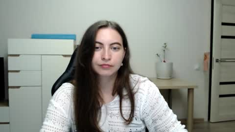 Alice online show from August 9, 8:43 pm