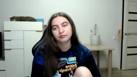 Alice online show from August 11, 8:33 pm