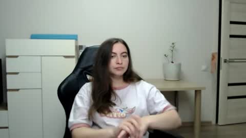 Alice online show from August 14, 7:50 pm