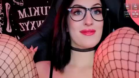 Miss Alice online show from July 8, 2:48 am