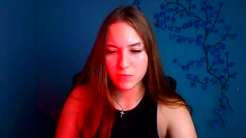 Alice online show from August 4, 9:23 pm