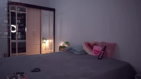 alice_edward online show from August 11, 3:14 pm