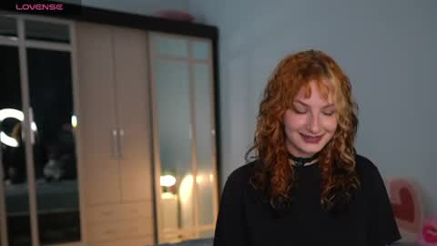 alice_edward online show from August 15, 7:51 pm