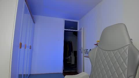 Alice online show from August 11, 3:36 pm