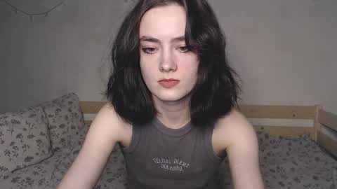 Alice    online show from April 24, 10:15 pm