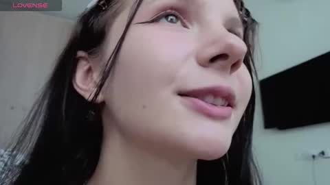 Alice Hetfield online show from March 19, 7:45 am