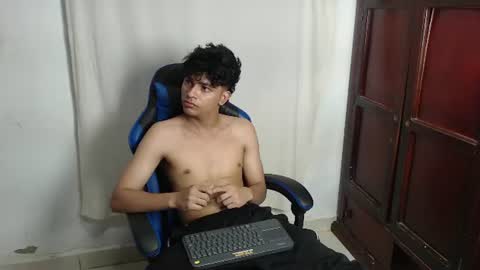 alice online show from August 3, 8:38 pm