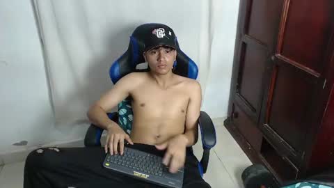 alice online show from August 11, 8:55 pm