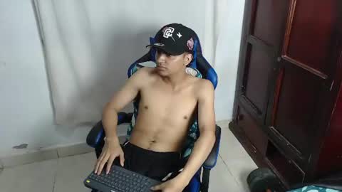alice online show from August 11, 10:01 pm