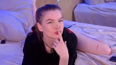 alice_night_ online show from August 7, 10:43 pm