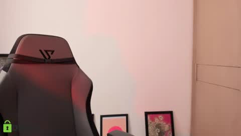 alice_rausing online show from August 21, 5:52 pm