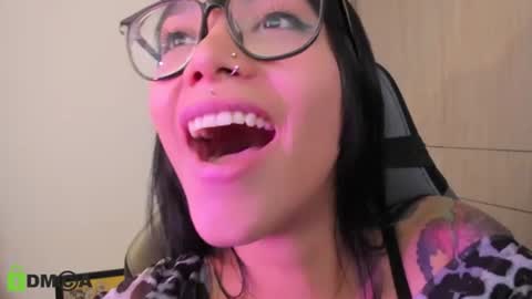 alice_rausing online show from August 24, 4:36 pm