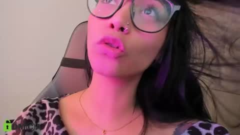 alice_rausing online show from August 25, 7:54 pm