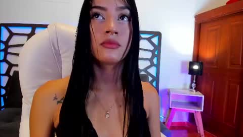 alice_rous21 online show from July 6, 1:25 pm