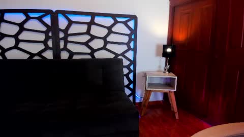 alice_rous21 online show from July 15, 6:09 pm