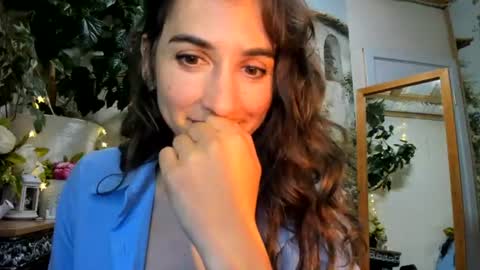 Alice Love you all  online show from August 9, 10:00 pm