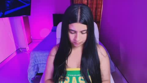Alice online show from August 12, 8:00 pm
