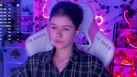 Alice online show from July 6, 9:18 pm